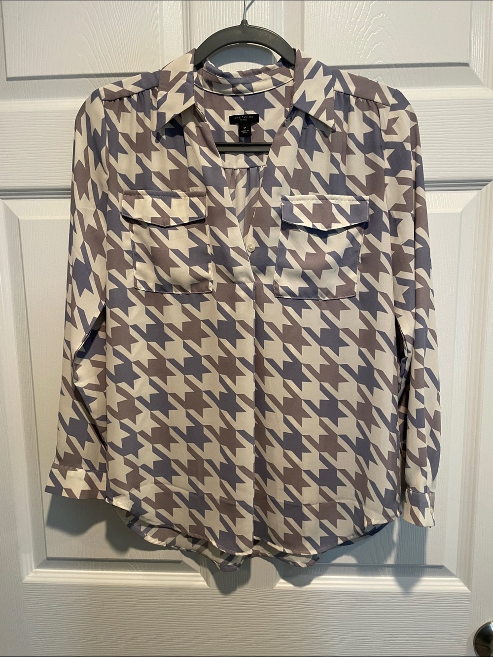 Ann Taylor Houndstooth Blouse in Lavender, Purple, White and Gray